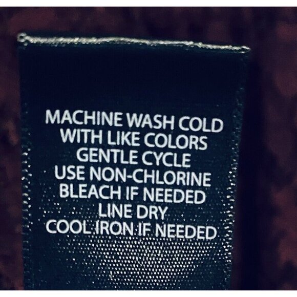 Torrid Top Womens 2X Burgundy Babydoll Lace Smocked Cold Shoulder Feminine - Picture 10 of 10